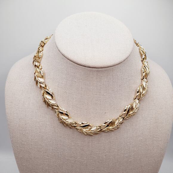 Vintage Gold Plated Leaf Link Choker Necklace 15” 1950s–1960s - Picture 2 of 13